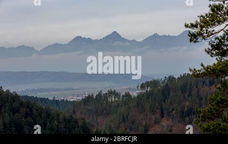 Blick auf den Vysoke Tatry Bergrücken ist die Slowakei Stockfoto