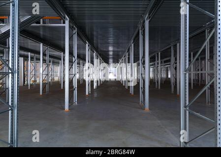 Ein großes modernes Fabriklager Stockfoto