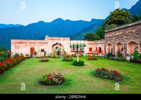 Pari Mahal oder Palast der Feen ist ein terrassenförmiger Garten in Srinagar Stadt, Jammu und Kaschmir Zustand von Indien Stockfoto