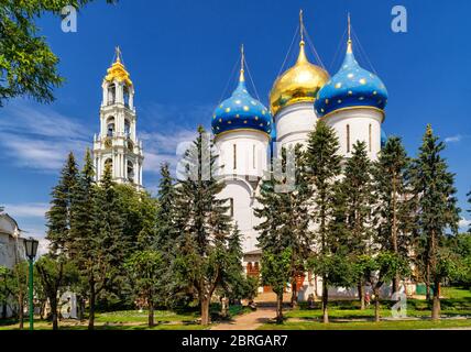 Die Kathedrale von Trinity Sergius Lavra. Sergijew Posad, Russland. (Goldener Ring Russlands). Stockfoto