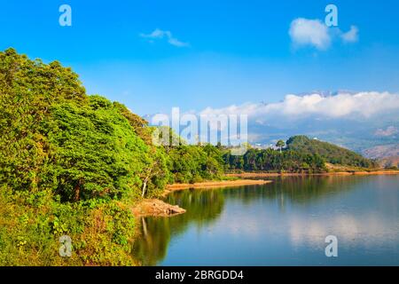 Stausee in der Nähe der Stadt Munnar in Kerala, Indien Stockfoto