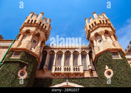 Bangalore Palace ist ein britischer Stil Palace in Bangalore City in Karnataka, Indien Stockfoto