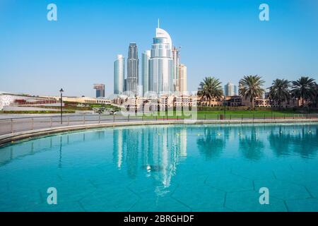 Skyline im Stadtzentrum von Dubai in den Vereinigten Arabischen Emiraten oder VAE Stockfoto