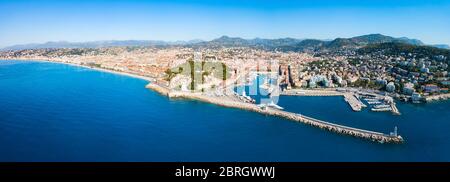 Schöne Antenne Panoramablick. Nizza ist eine Stadt an der Französischen Riviera und an der Cote d'Azur in Frankreich. Stockfoto