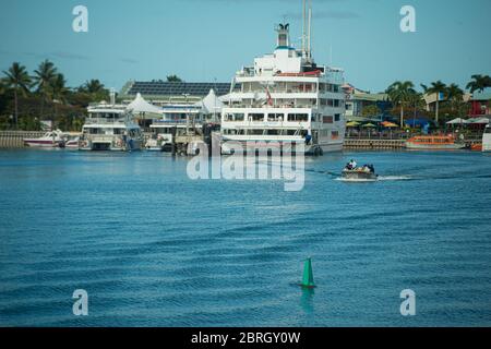 Der Kreuzfahrtschiff Yasawa Flyer in Nadi, Fidschi habour Stockfoto