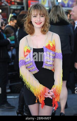 Dakota Blue Richards nimmt an der internationalen Premiere von Star Trek Into Darkness, Empire Leicester Square, London, Teil. 2. Mai 2013 © Paul Treadway Stockfoto