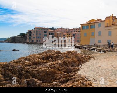 Plage de la Ponche - Strand in Saint-Tropez, Côte d'Azur, Frankreich Stockfoto