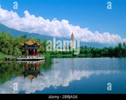 Drei Pagoden des Chong Sheng Tempels, Dali, Provinz Yunnan, China Stockfoto
