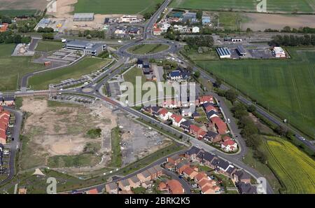 Luftaufnahme des Thinford-Kreises an der Umgehungsstraße Green Lane A688 am östlichen Ende von Spennymoor, County Durham Stockfoto