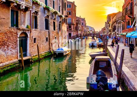 Sonnenuntergang über der Fondamenta della Misericordia, Venedig, Italien Stockfoto