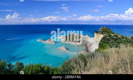Kap Drastis auf der Insel Korfu in Griechenland. Cape Drastis ist eine unberührte und wilde Landschaft am Kap der Natur auf der schönen Ionischen Insel. Stockfoto