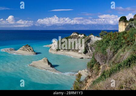 Kap Drastis auf der Insel Korfu in Griechenland. Cape Drastis ist eine unberührte und wilde Landschaft am Kap der Natur auf der schönen Ionischen Insel. Stockfoto
