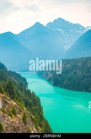 Szene in der Dam-Landschaft von Diablo an einem Tag im North Cascade Nationalpark, Wa, USA Stockfoto