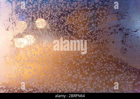 Frosty Muster auf dem Glas. Die Abbildung ist der kalte Luft gemacht. Stockfoto