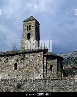 IGLESIA DE SAN CLEMENTE - SIGLO XI - ROMANICO LOMBARDO. STANDORT: IGLESIA DE SAN CLEMENTE. COLL DE NARGO. Lerida. SPANIEN. Stockfoto