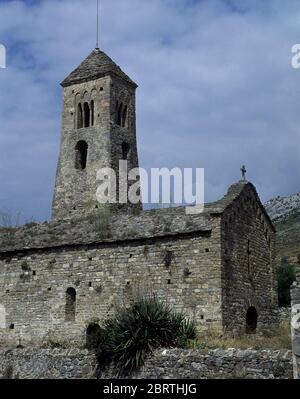 IGLESIA DE SAN CLEMENTE - SIGLO XI - ROMANICO LOMBARDO. STANDORT: IGLESIA DE SAN CLEMENTE. COLL DE NARGO. Lerida. SPANIEN. Stockfoto