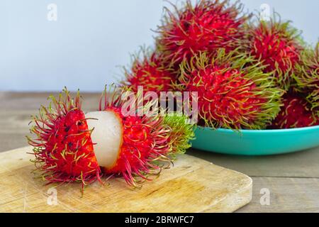 Tropische Reife Frucht Rambutan Stockfoto