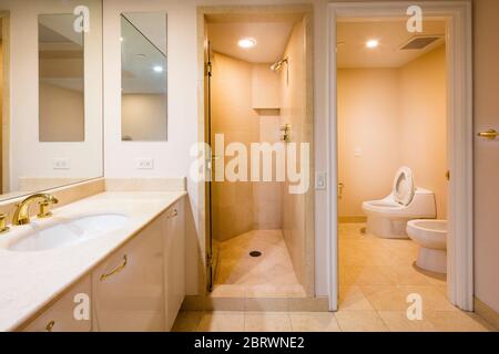 Innenansicht einer Eigentumswohnung, Bad, fotografiert in Las Vegas, Nevada USA Stockfoto