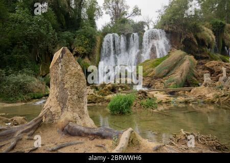 Kravica Wasserfälle, oft fälschlicherweise als Kravice, ist ein großer Tuffstein Kaskade auf dem Fluss Trebižat, in der Karstigen Heartland von Herzegowina in Bosnien Stockfoto