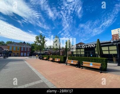 Roermond (Designer Outlet), Niederlande Mai 19. 2020 Blick über