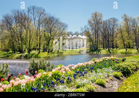 Saku, Harjumaa/Estland-22MAY2020: Das historische Saku Manor (erbaut 1820) im Bezirk Saku wird heute als Hotel betrieben. Stockfoto