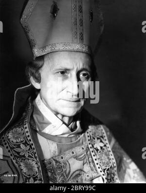 FELIX AYLMER Porträt als Erzbischof von Canterbury in HENRY V 1944 Regisseur LAURENCE OLIVIER spielt William Shakespeare Musik William Walton Two Cities Films / Eagle - Lion Distributors Ltd Stockfoto