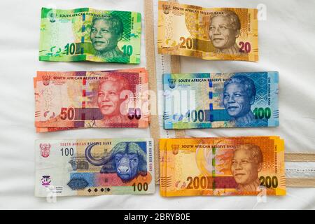 Südafrikanische bunte Banknoten Geld. Vorderseite mit Nelson Mandela. Stockfoto