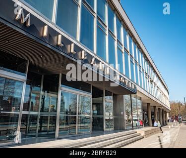 Millbank Tower, ein Geschäftshaus in Westminster, London, mit verschiedenen internationalen Organisationen und Unternehmen. Stockfoto