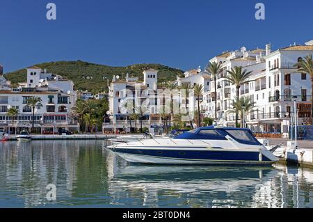 Der Hafen von Puerto Duquesa an der Costa del Sol Stockfoto