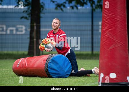 Karlsruhe, Deutschland. 22. Mai 2020. Torwart Sven Müller (KSC) beim Torwart Training. GES/Fußball/2. Bundesliga: Training des Karlsruher SC während der Corona-Krise, 22. Mai 2020 Fußball: 2. Liga: Training des Karlsruher SC während der Corona-Krise, 22. Mai 2020 Quelle: dpa/Alamy Live News Stockfoto