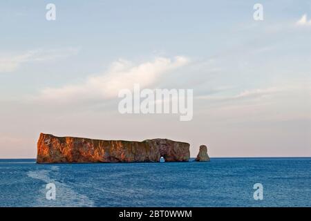 Am frühen Morgen bei Perce Rock in Gaspe, Kanada Stockfoto