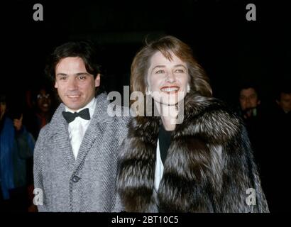 Musiker Jean-Michel Jarre mit seiner zweiten Frau Schauspielerin Charlotte Rampling, London, England 1984. Das Paar wurde 1998 geschieden. Stockfoto