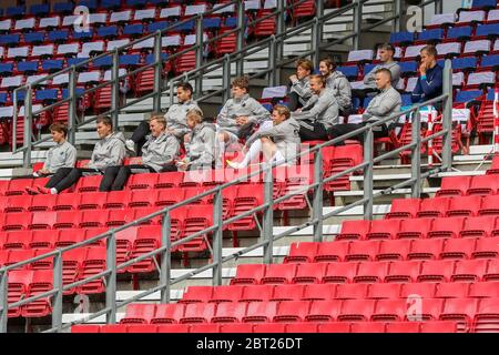 Kopenhagen, Dänemark. Mai 2020. Ab nächster Woche wird die dänische Superliga wieder starten, aber ohne Fans auf den Stadien aufgrund des Ausbruchs des Corona-Virus. Hier findet der FC Kopenhagen Spieler während eines Trainingsspiels gegen Odense Boldklub auf den Tribünen statt. (Foto: Gonzales Photo/Alamy Live News Stockfoto