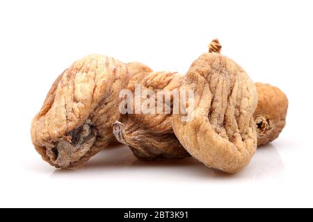 Bio getrocknete Kaki-Früchte auf weißem Hintergrund. Stockfoto