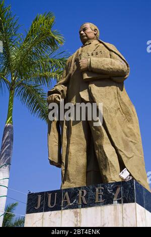 Statue von Benito Juarez am Malecon, Acapulco City, Bundesstaat Guerrero, Mexiko, Nordamerika Stockfoto