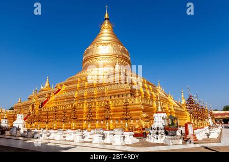 Die Shwezigon Pagode, Bagan, Mandalay Region, Myanmar. Stockfoto