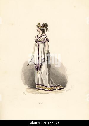 Frau in weißem Tunikakleid mit fliederfarbenem Samt. Handkolorierte Lithographie von A. Lacourriere nach einer Illustration von Francois-Claudius Compte-Calix aus Les Modes Parisienne sous le Directoire Aux Bureaus des Modes Parisiennes, Paris, 1871. Stockfoto