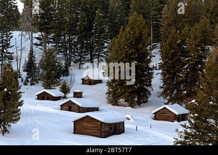 MT00513-00...MONTANA - Winter in der Geisterstadt Garnett, einer verlassenen Goldgräberstadt in der Garnett Mountain Range. Stockfoto