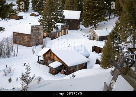 MT00515-00...MONTANA - Winteransicht der erhaltenen Gebäude entlang der Hauptstraße vom Garnet-Blick. Stockfoto