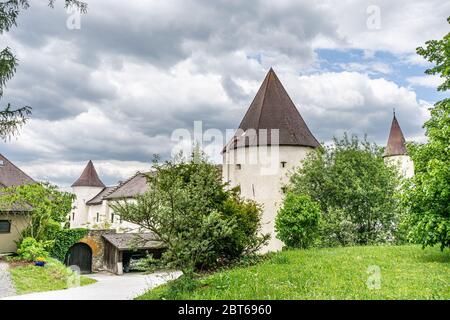 Schloss Waldeichs im Waldviertel im Frühling Stockfoto