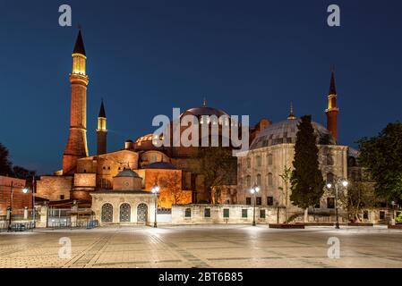 Die Hagia Sophia-Moschee in der Nacht, Istanbul, Türkei, Reisekonzept für Touristenattraktionen Stockfoto