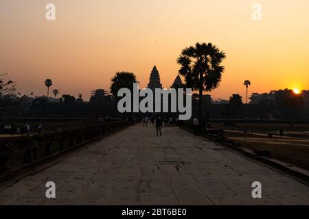 Der Angkor Wat Tempelkomplex in Kambodscha bei Sonnenaufgang Stockfoto