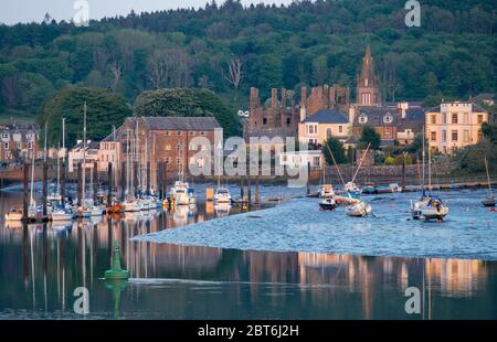 Abendlicht am Hafen von Kirkcudbright. Stockfoto