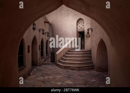 Nizwa, Oman, 24. April 2015 - der historische Nizwa Souq und das Ziegenmarktgebiet sind sehr kulturell und lebendig Stockfoto