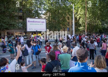 Roma, Italien. Mai 2020. Demonstration in Rom in der Nähe des MIUR, organisiert vom Komitee "Priorität für die Schule" mit Schülern, Eltern, Lehrern (Foto: Matteo Nardone/Pacific Press) Quelle: Pacific Press Agency/Alamy Live News Stockfoto