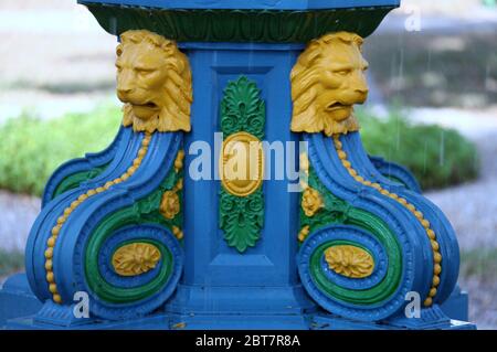 Koh Seang Tat Gedenkwasserbrunnen aus dem Jahr 1883 auf der Light Street neben dem Rathaus in George Town Stockfoto