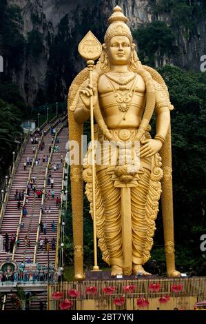 Statue von Kartikeya oder Murugan in den Batu Höhlen, Malaysia Stockfoto