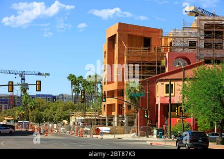 Wachsende Stadt Tucson AZ mit neuen Bauarbeiten in der Innenstadt. Stockfoto