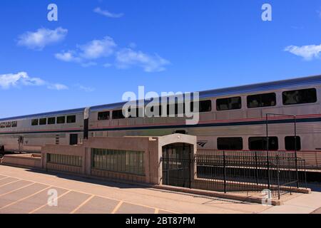 Amtrak-Zug-Service am Bahnhof Tucson AZ auf dem Weg nach El Paso, San Antonio oder Houston und weiter nach New Orleans Stockfoto