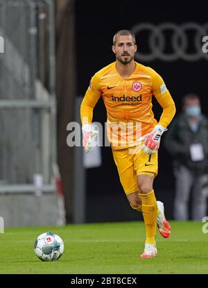 München, Deutschland, 23. Mai 2020, Kevin TRAPP, FRA 1, Einzelaktion beim Spiel 1.Bundesliga FC BAYERN MÜNCHEN - EINTRACHT FRANKFURT in der Saison 2019/2020 am 27.Spieltag. © Peter Schatz / Pool / Alamy Live News - DFL-BESTIMMUNGEN VERBIETEN DIE VERWENDUNG VON FOTOS als BILDSEQUENZEN und/oder QUASI-VIDEO - Nationale und internationale Nachrichtenagenturen DÜRFEN NUR redaktionell verwendet werden Stockfoto